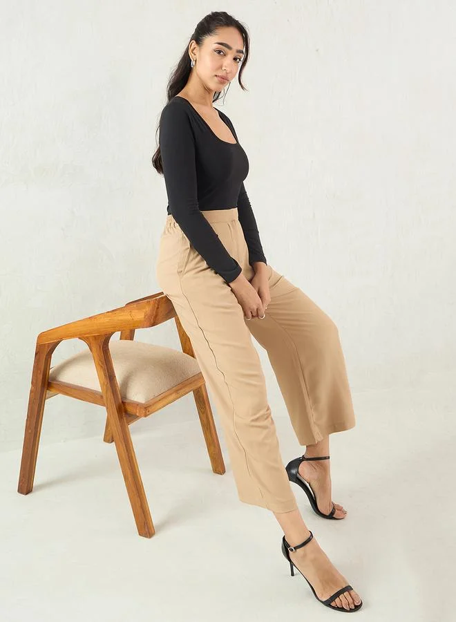 Femmella Femmella Mid Rise Pleated Detail Straight Pants