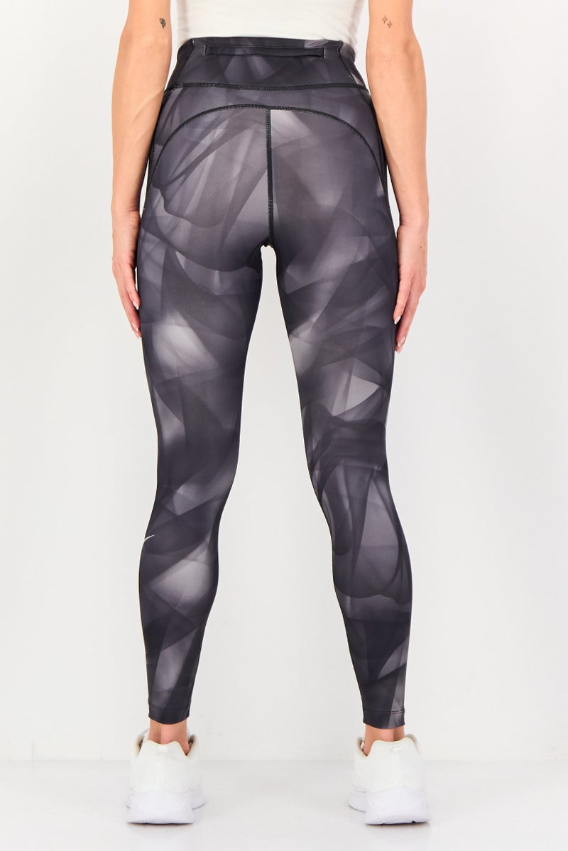 Nike سروال رياضي ضيق 3/4 للنساء بتقنية دري-فيت، متعدد الألوان - Image 2