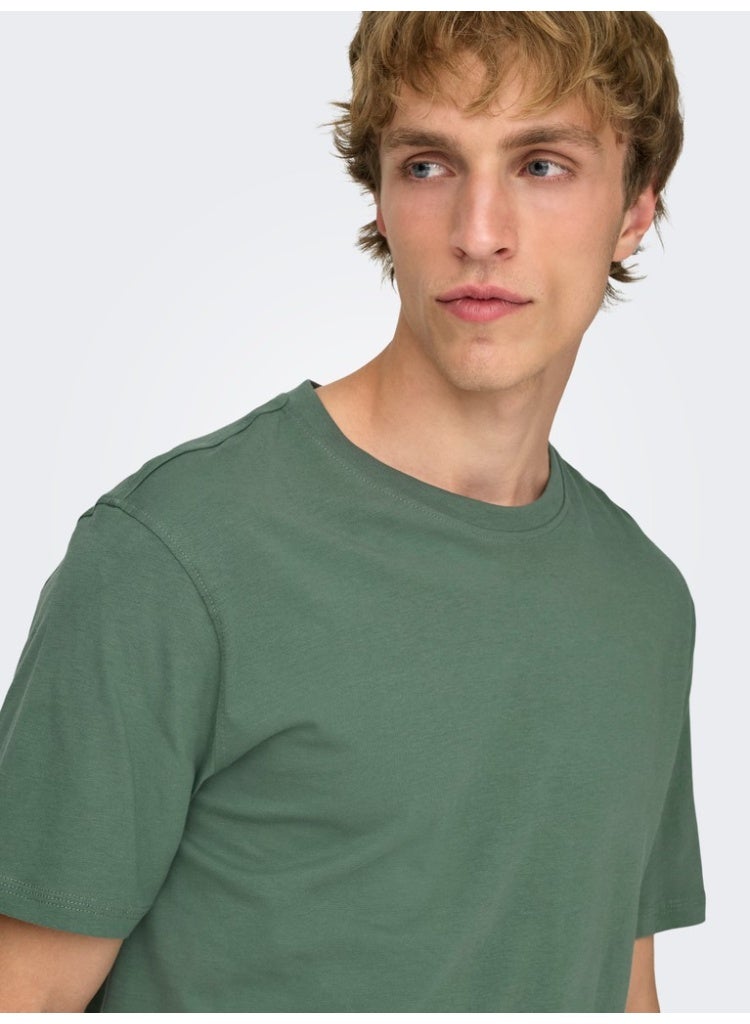 Only & Sons Men's Organic Cotton T-Shirt - Image 2