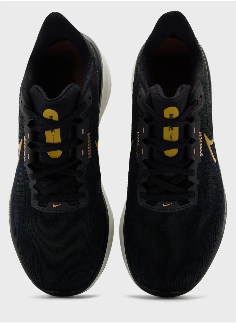 Nike Vomero 17