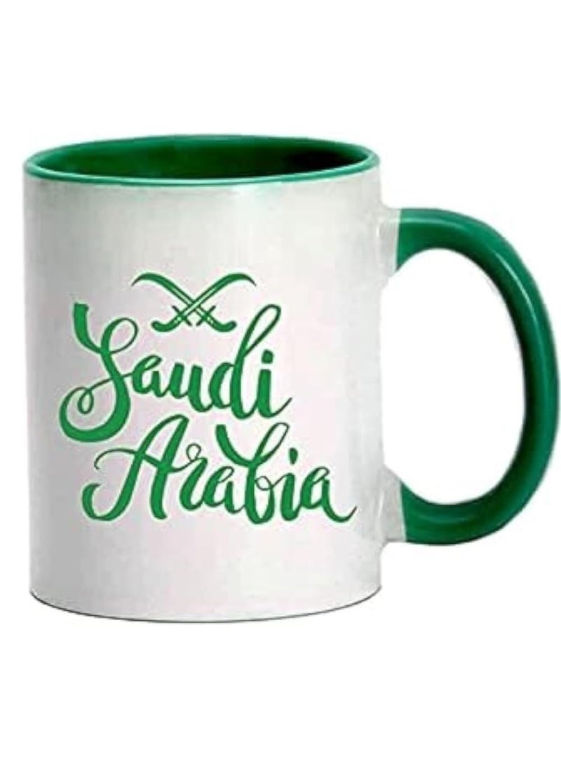 بي كير  كوب باللونين الأبيض والأسود مكتوب عليه انا احب السعودية بمناسبة يوم التاسيس السعودي 