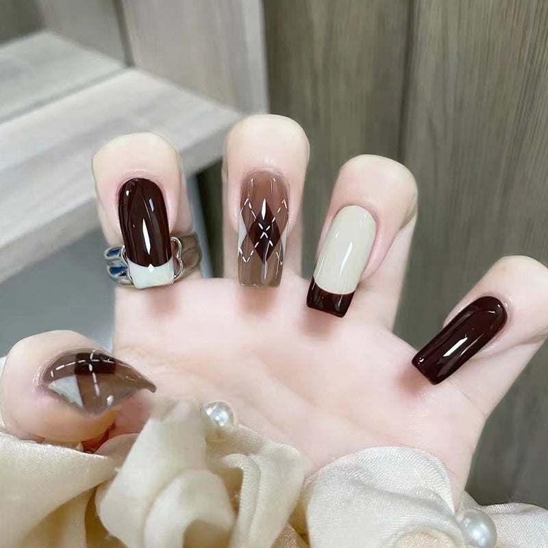 طقم أظافر صناعية قابلة لإعادة الاستخدام بتصميم ألماس كاروهات - موديل R696 - Image 3