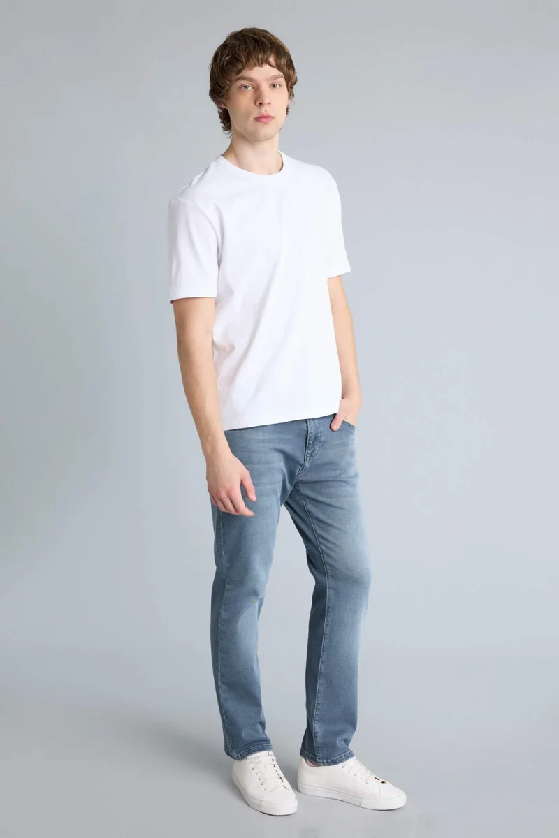 ديفاكتو Soft Textured Sergio Jeans