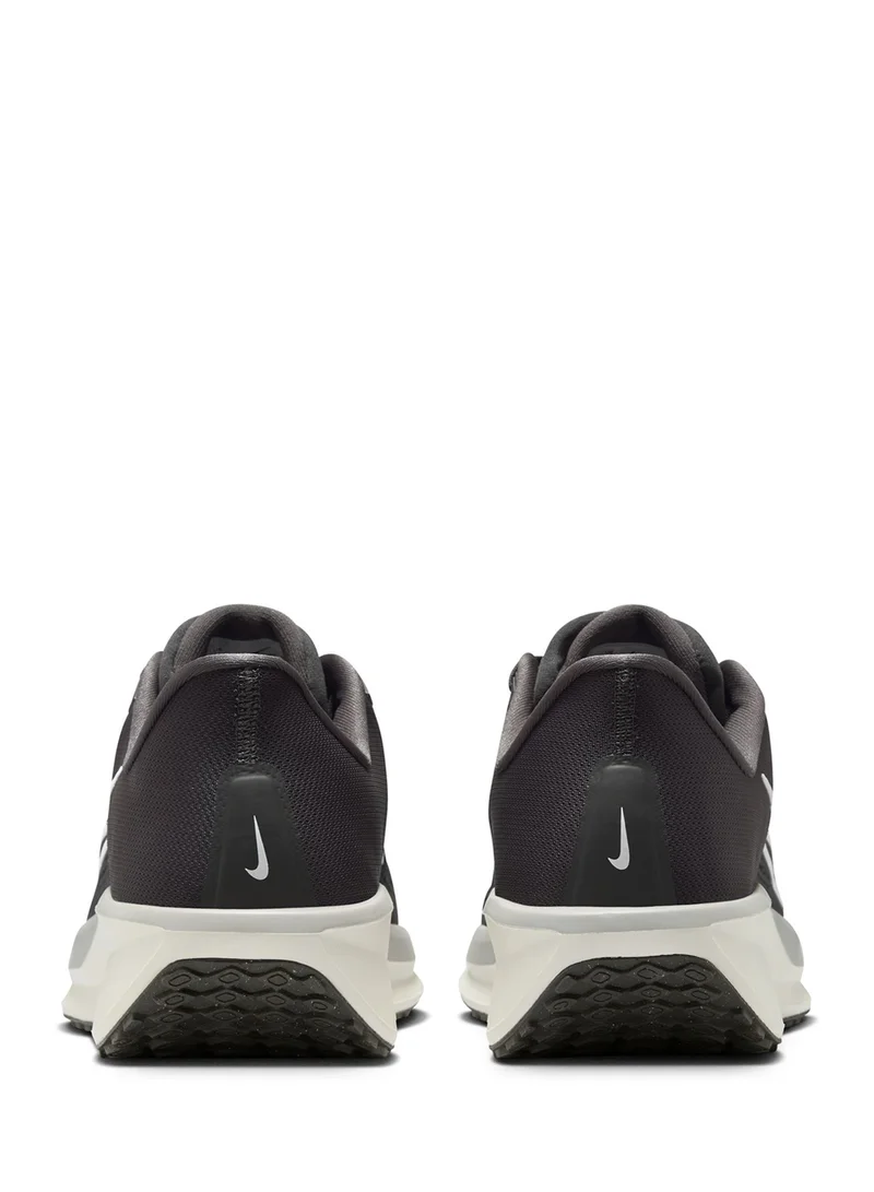 Nike Quest 6