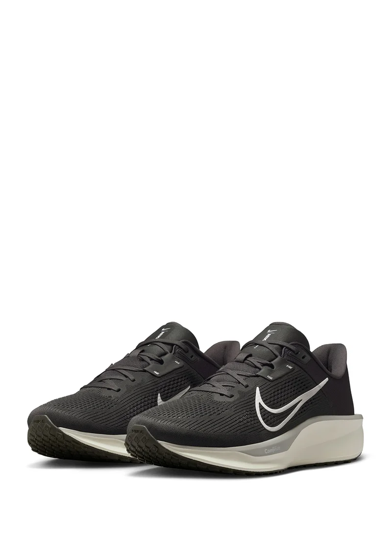 Nike Quest 6