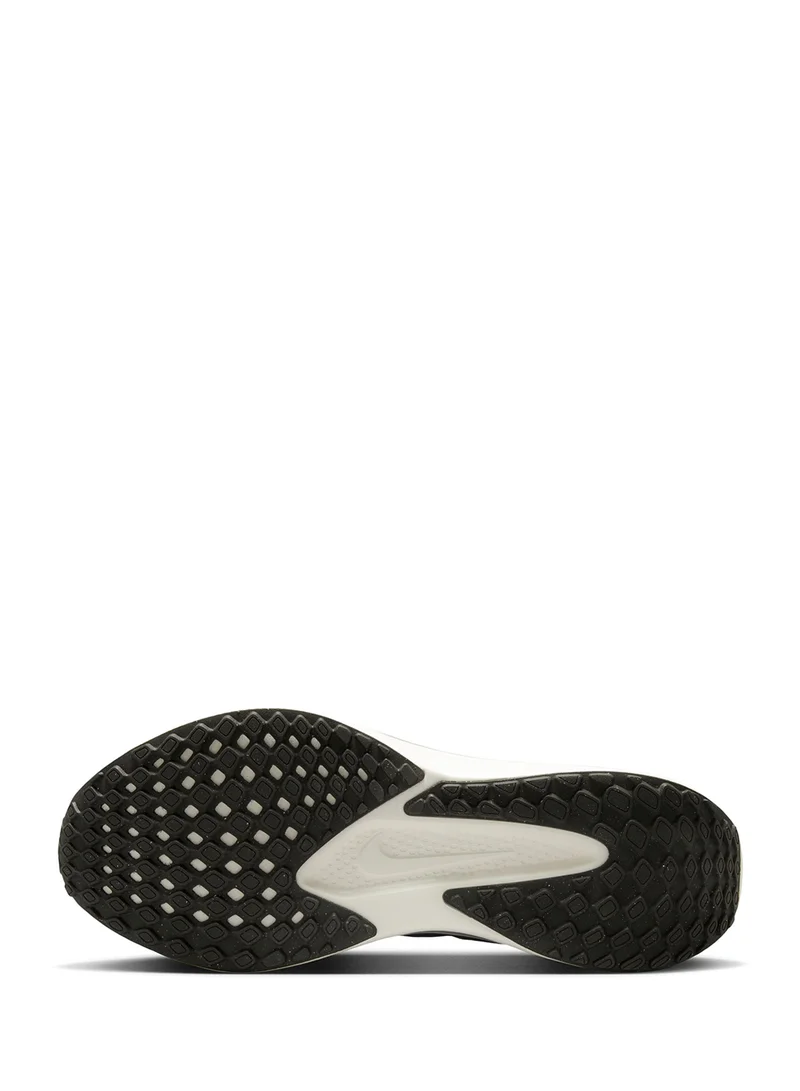 Nike Quest 6