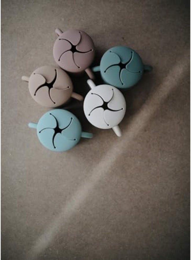 أكواب الوجبات الخفيفة للأطفال الصغار، كوب سيليكون مانع للانسكاب، حاويات طعام للأطفال غير قابلة للانسكاب، حاويات حبوب خفيفة للأطفال، مستلزمات الأطفال الأساسية (وردي خدود) - Image 2