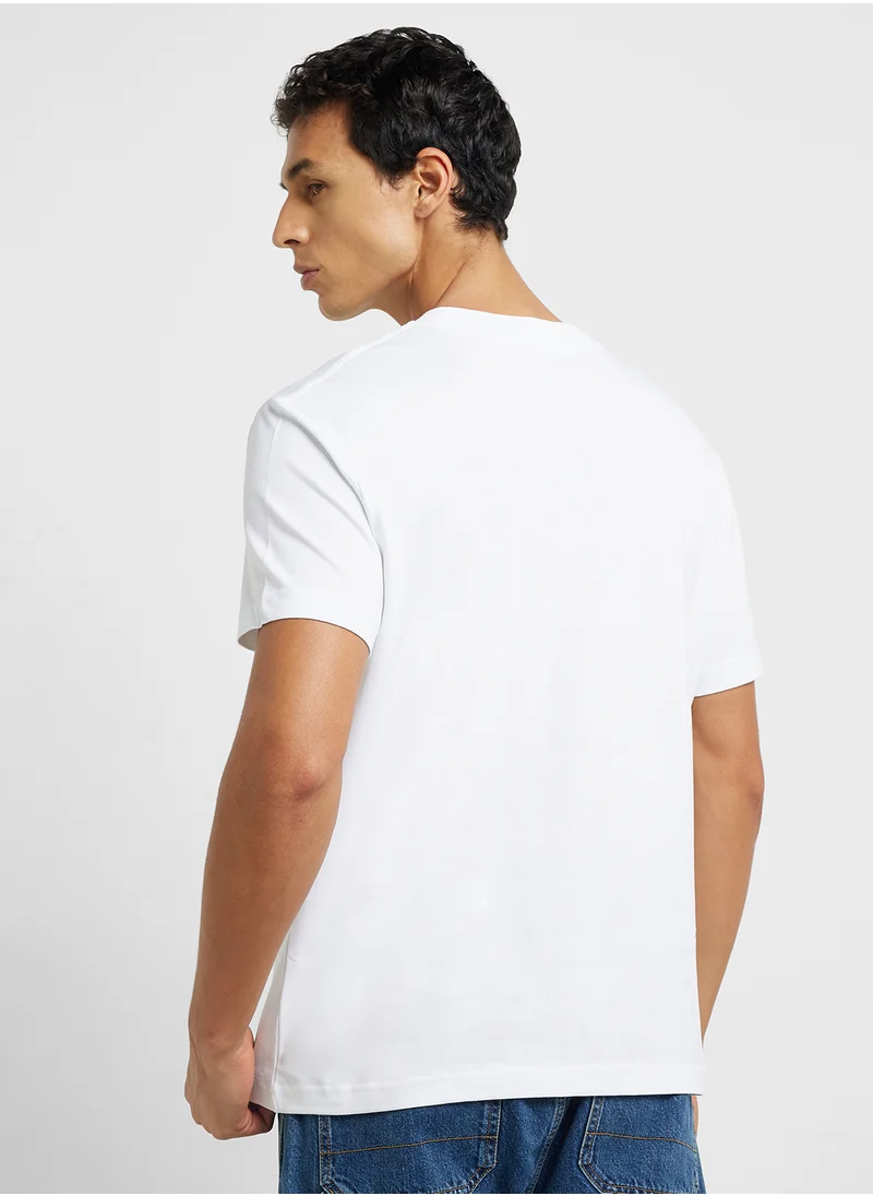 كالفن كلاين جينز Graphic Crew Neck T-Shirt