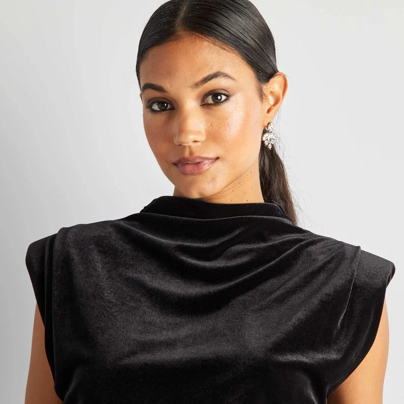 Kiabi Sleeveless Velour T-Shirt With Shoulder Pads Black