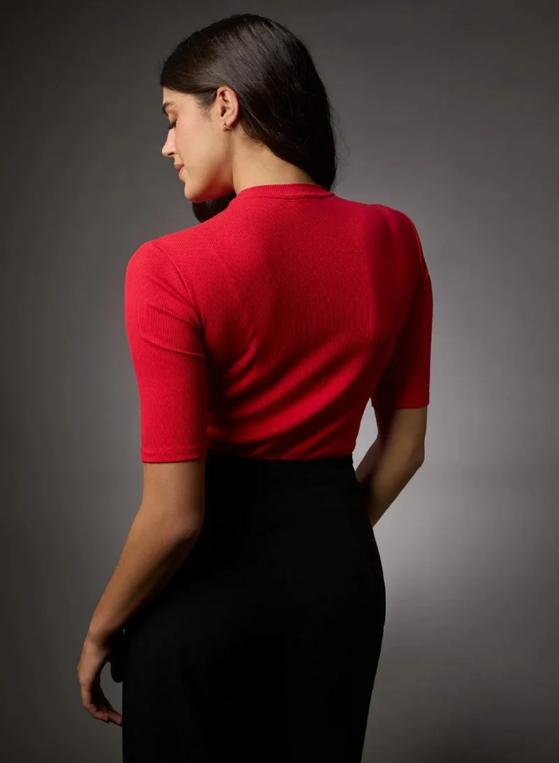 Zigzag Short Sleeve High Neck Rib Top- Red