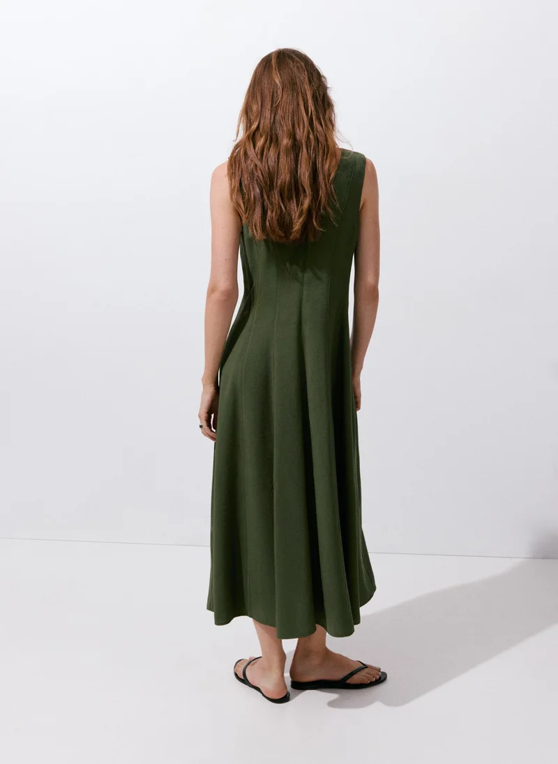 مانجو V-Neck Dress With Stitching