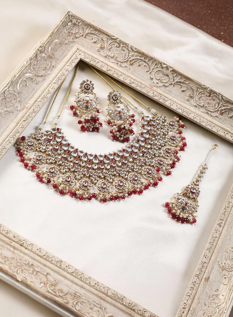 SOHI SOHI Women's The Zoor Jewellery Set For Party Wear | Ruby Red Colour | Alloy Material | Adjustable Closure | Artificial Stone Jewellery Set | Statement Necklace, Drop Earrings & Maangtika For Women & Girls
