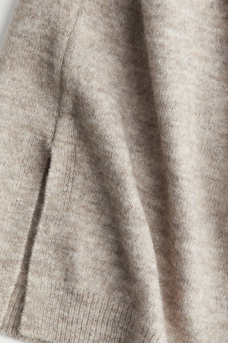H&M MAMA Slit-hem jumper