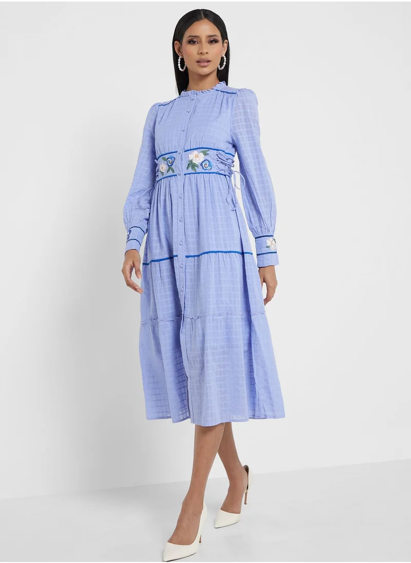 Hope & Ivy Embroidered Button Detail Dress