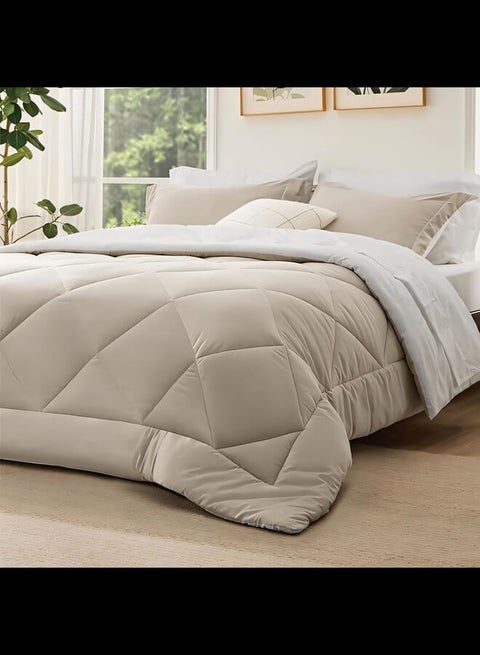 3Pcs Reversible Heavy Comforter Set - 2.8Kgs - Down Alternative Filling - (For Matress 100cm/120cm) - Size (180cm x 240cm) + 2 Pillow Case Covers (50cm x 70cm) - White x Beige