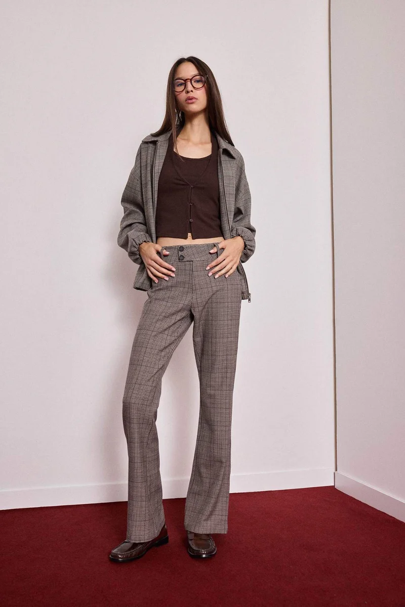 ديفاكتو Flare Zip-Up Plaid Trousers