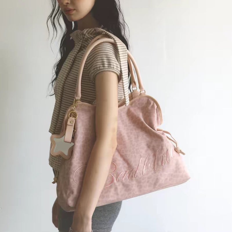BadBlue Dumpling Tote Bag with Star Pendant - Image 3