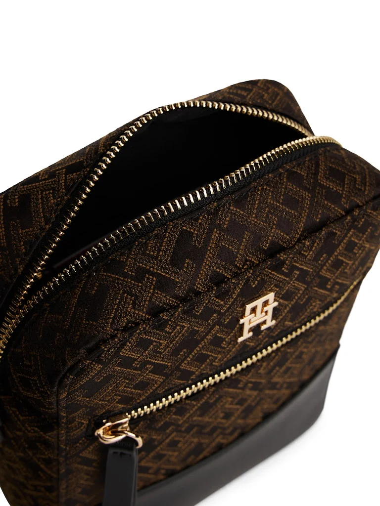 TOMMY HILFIGER Logo Detailed Feminine Crossbody
