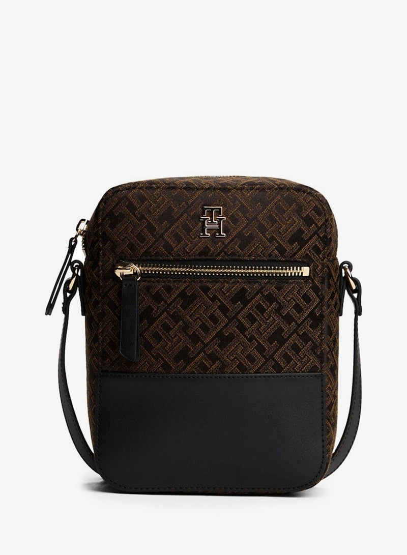 TOMMY HILFIGER Logo Detailed Feminine Crossbody - Image 1