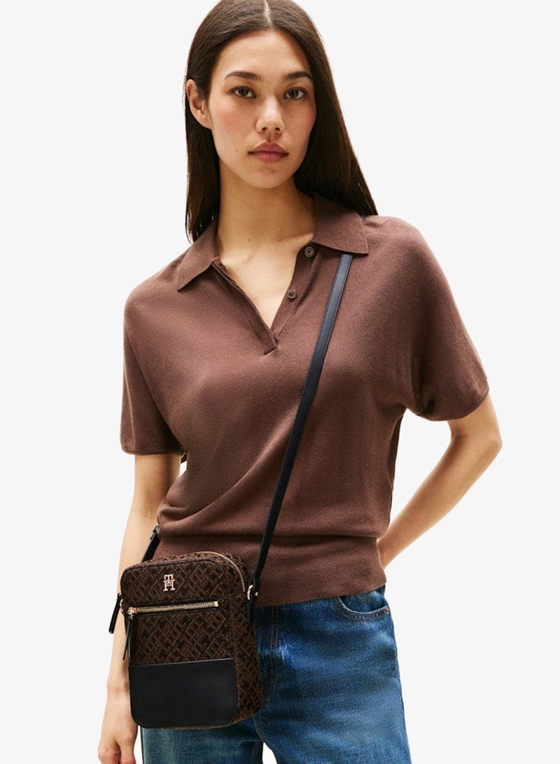 TOMMY HILFIGER Logo Detailed Feminine Crossbody - Image 2