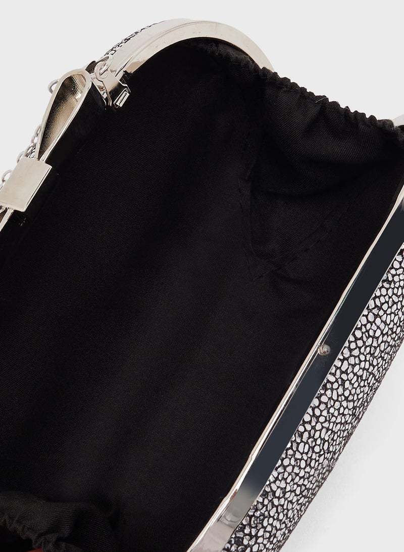 ايلا ليمتد اديشن مشبك معدني مزين بالكريستال - Image 5