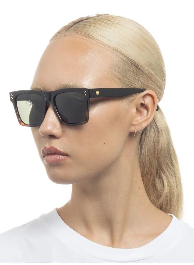 Solarized BOLD D-FRAME Luxury Sunglasses for Men & Women – High Quality Designer Eyewear, UV Protection, Stylish Frames, Timeless Elegance, and Fashionable Eye Shades