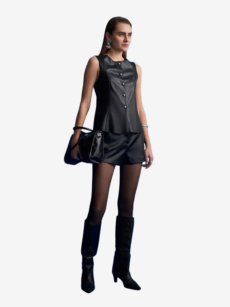 ديلفين DILVIN Mid-Waist Faux Leather Mini Shorts