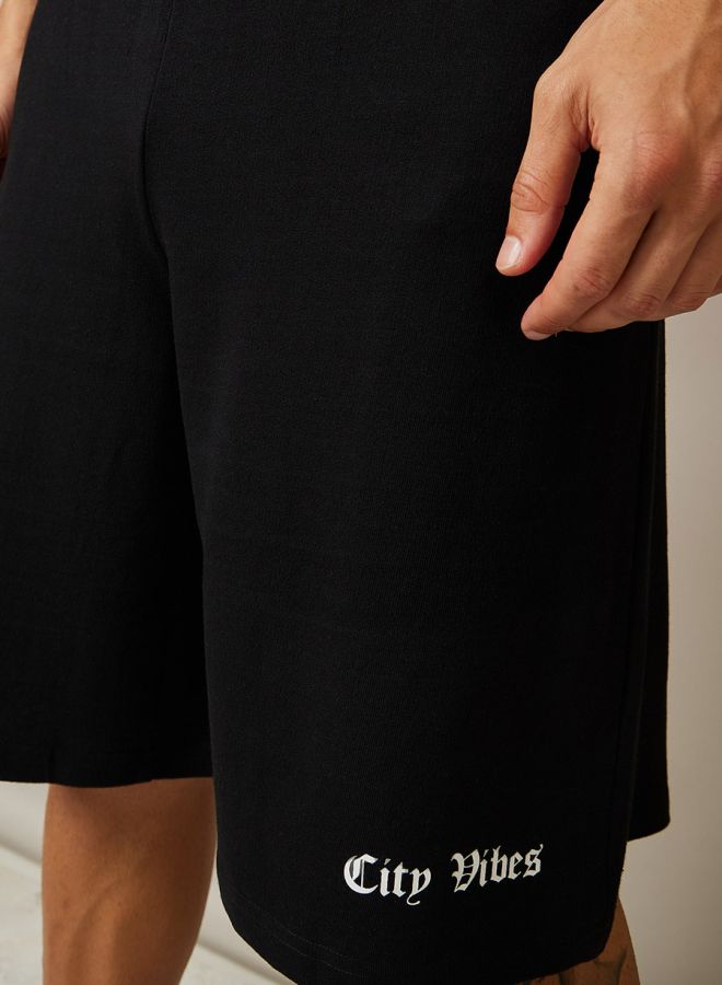 Styli City Vibes Print Oversized Shorts - Image 3