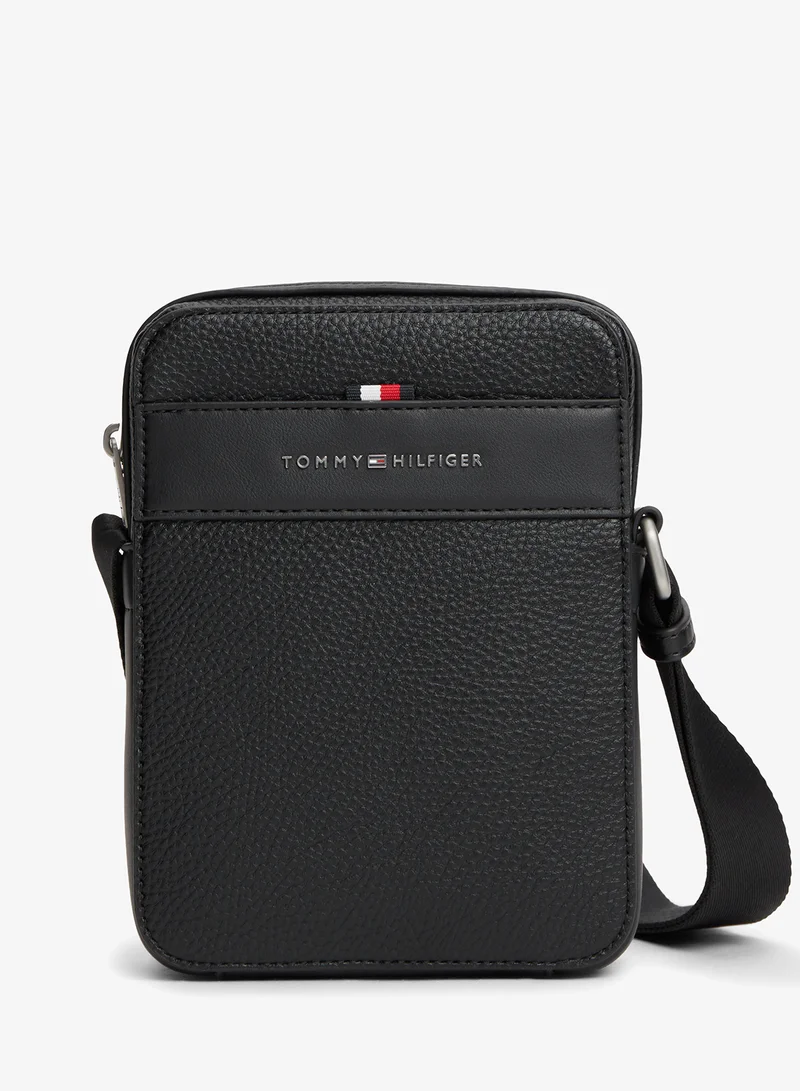 Tommy Hilfiger Metal Logo Textured Crossbody Reporter Bag
