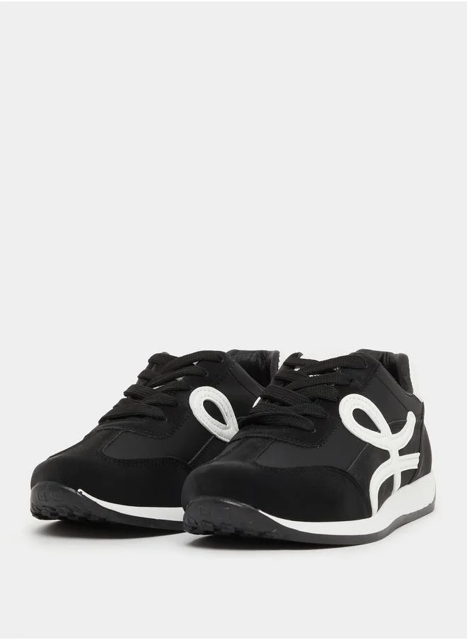 ستايلي Paneled Retro Sneaker