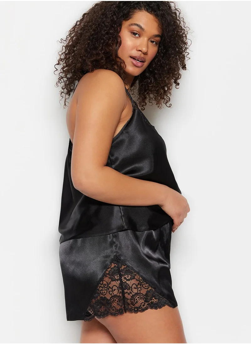 Trendyol Curve Lace Detail Short Pyjama Set