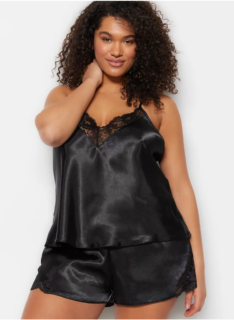 Trendyol Curve Lace Detail Short Pyjama Set