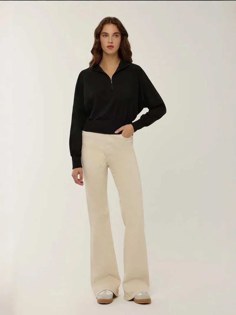 زوبعة Relaxed Fit Zipper Collar Active Top