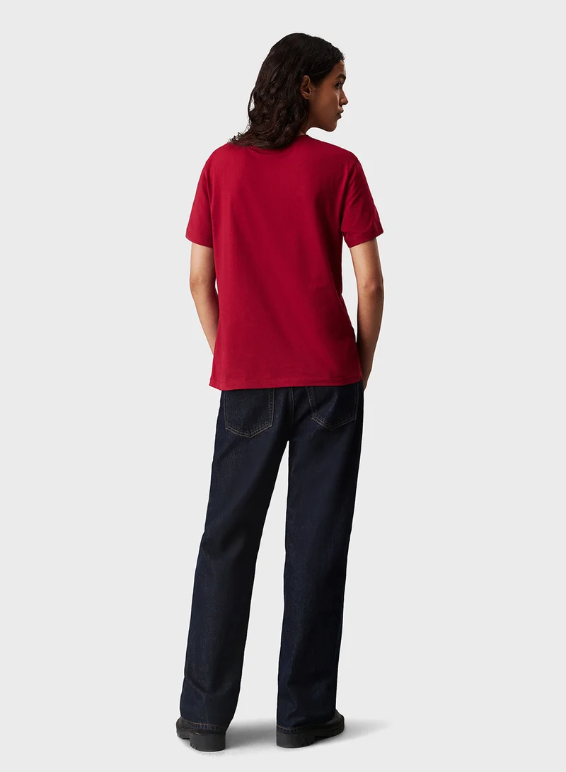 كالفن كلاين جينز CK EMBRO BADGE REGULAR TEE
