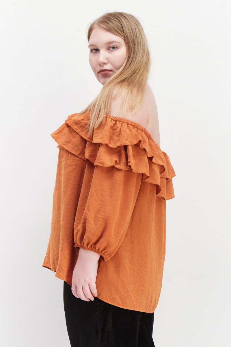 VINCE CAMUTO بلوزة نسائية بلس سايز بدون أكتاف 3 - Image 3