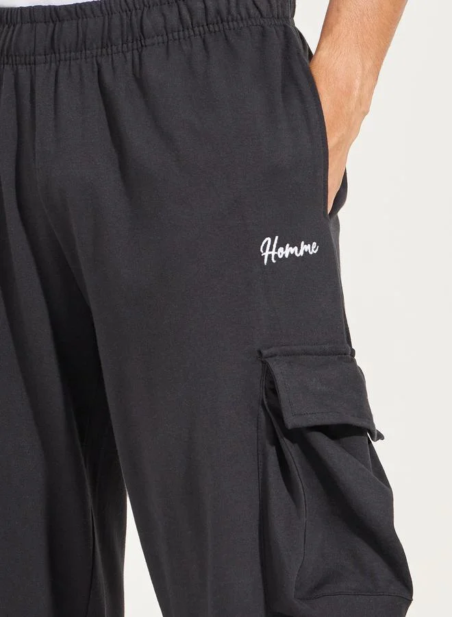 Styli Contrast Panel Cargo Pocket Relaxed Fit Joggers