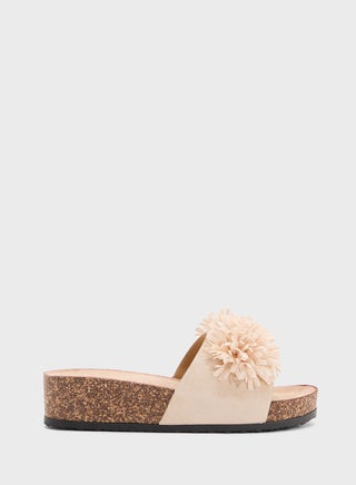 Oversized Floral  Flat Sandal - pzsku/ZF408CBE9AE6737357F69Z/45/1746687669/7cf738c5-b08a-40c0-a949-eff18465d43a