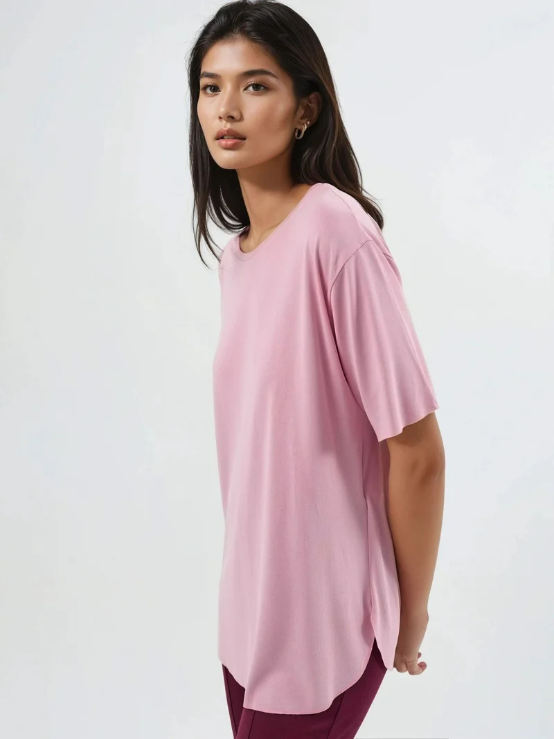 هيكاب تيشيرت محبوك بياقة دائرية بقصة مريحة من مجموعة بوسم