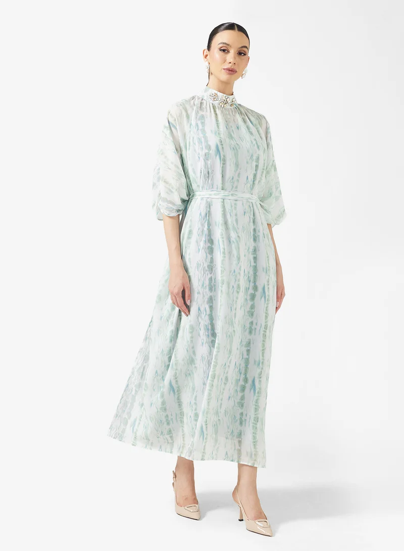 Khizana Kaftan With Embellished Neck