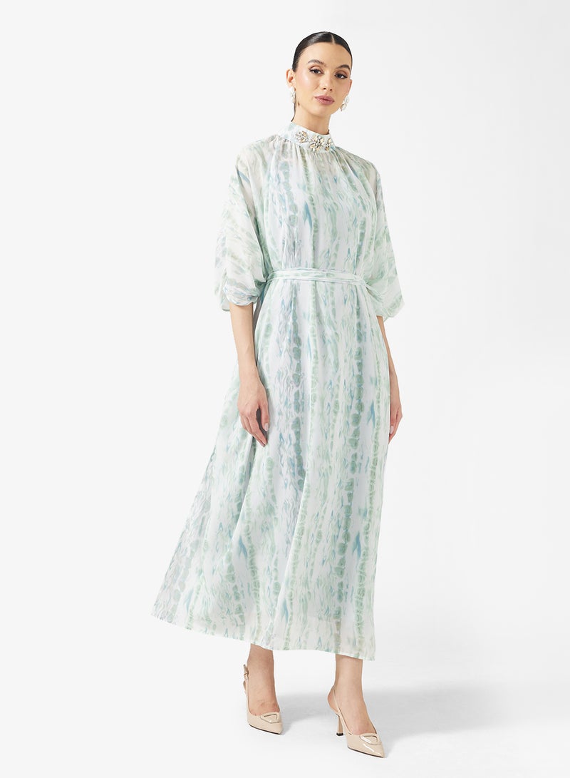 Khizana Kaftan With Embellished Neck - Image 5