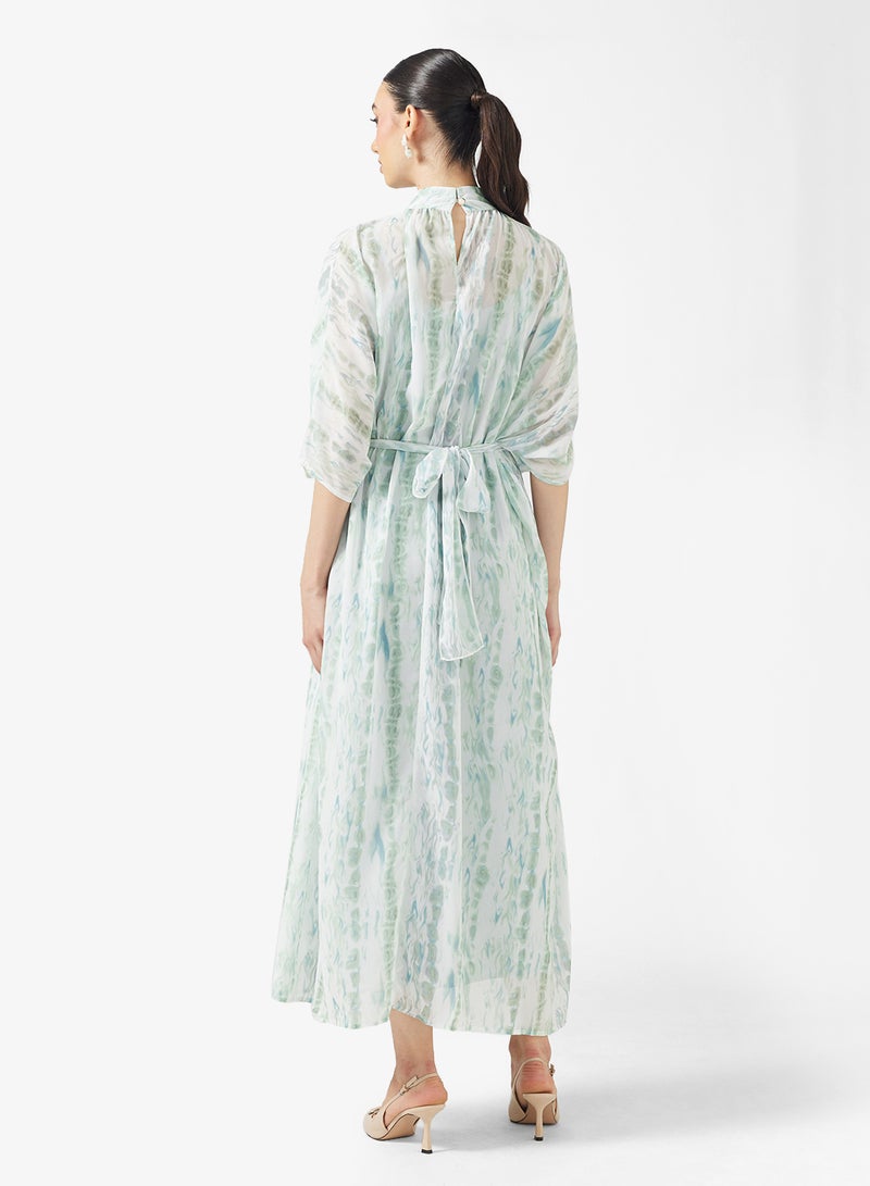 Khizana Kaftan With Embellished Neck - Image 2