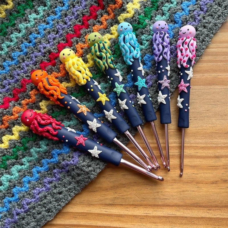 Resin Crochet Rainbow Gnome Crochet Hook Wool Needle Creative Colorful Dwarf Crochet - Image 1
