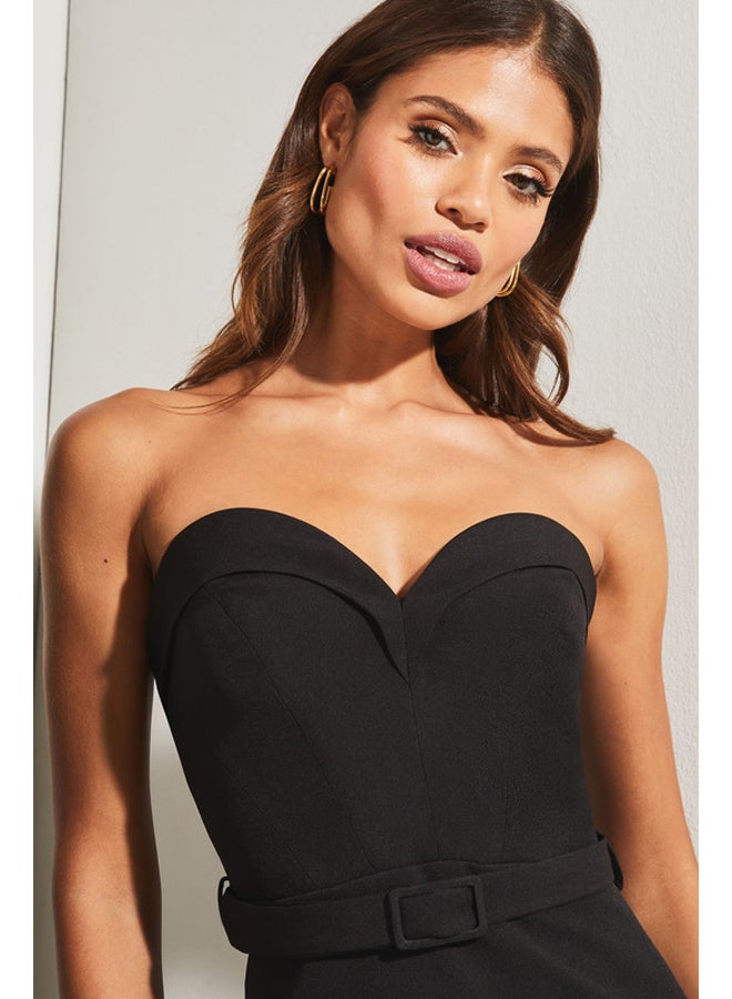 Lipsy London فستان متوسط الطول بتصميم قلب قابل للفصل مع حافة من الريش  - Image 4