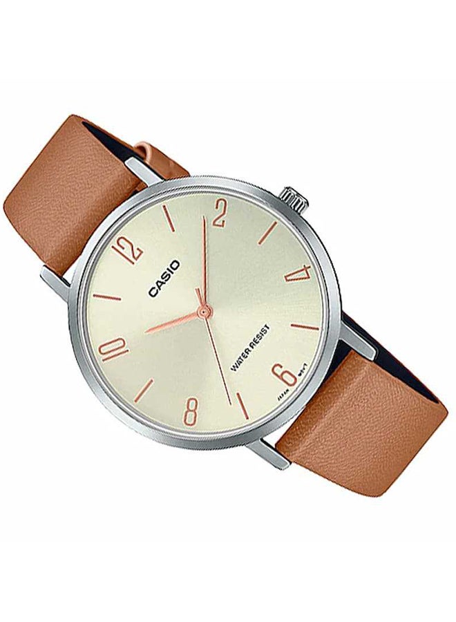CASIO Women Leather Analog Watch LTP-VT01L-5B - Image 5