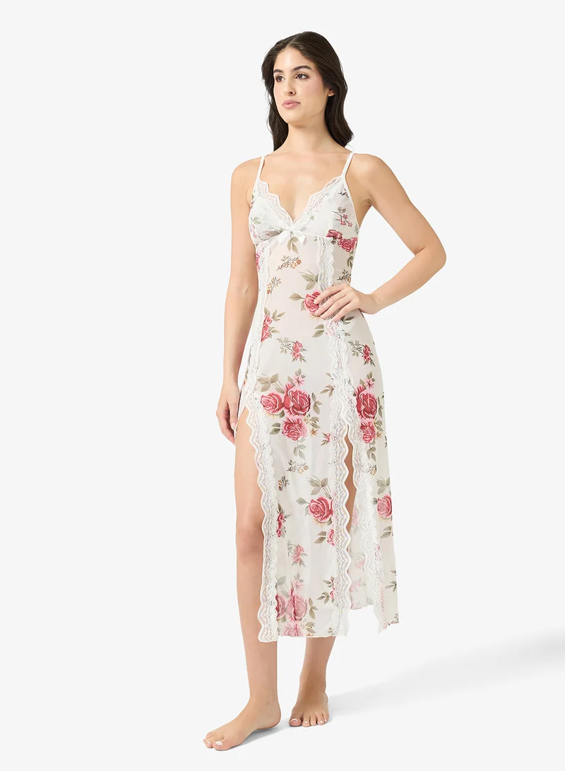 ايلا Floral Nigh Dress With Lace Trims