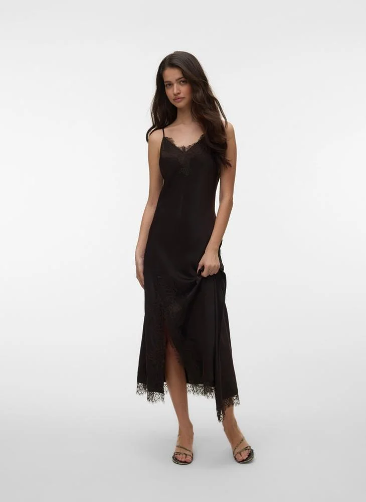 Charm Singlet Lace Midi Dress