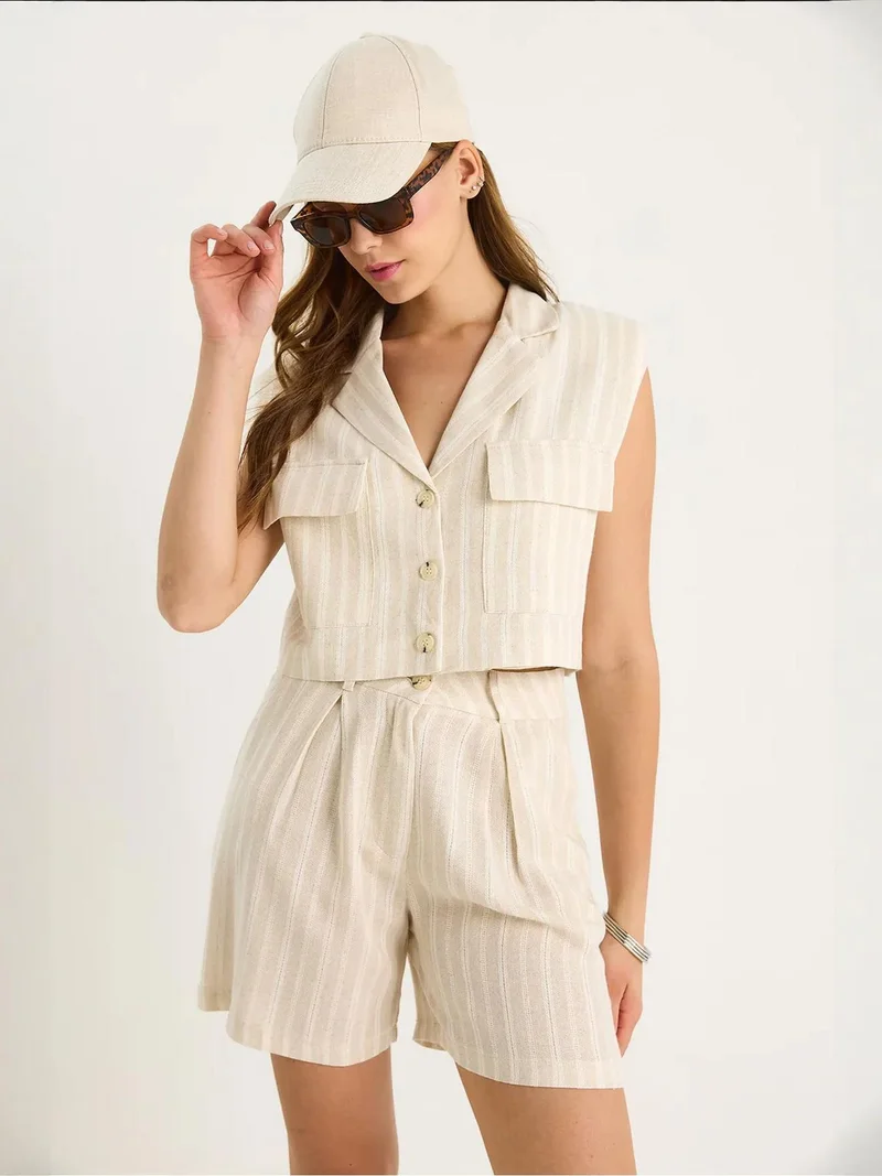 بيانكو لوتشي طقم قطعتين مخطط برقبة على شكل  بدون أكمام بأزرار من لوتشي