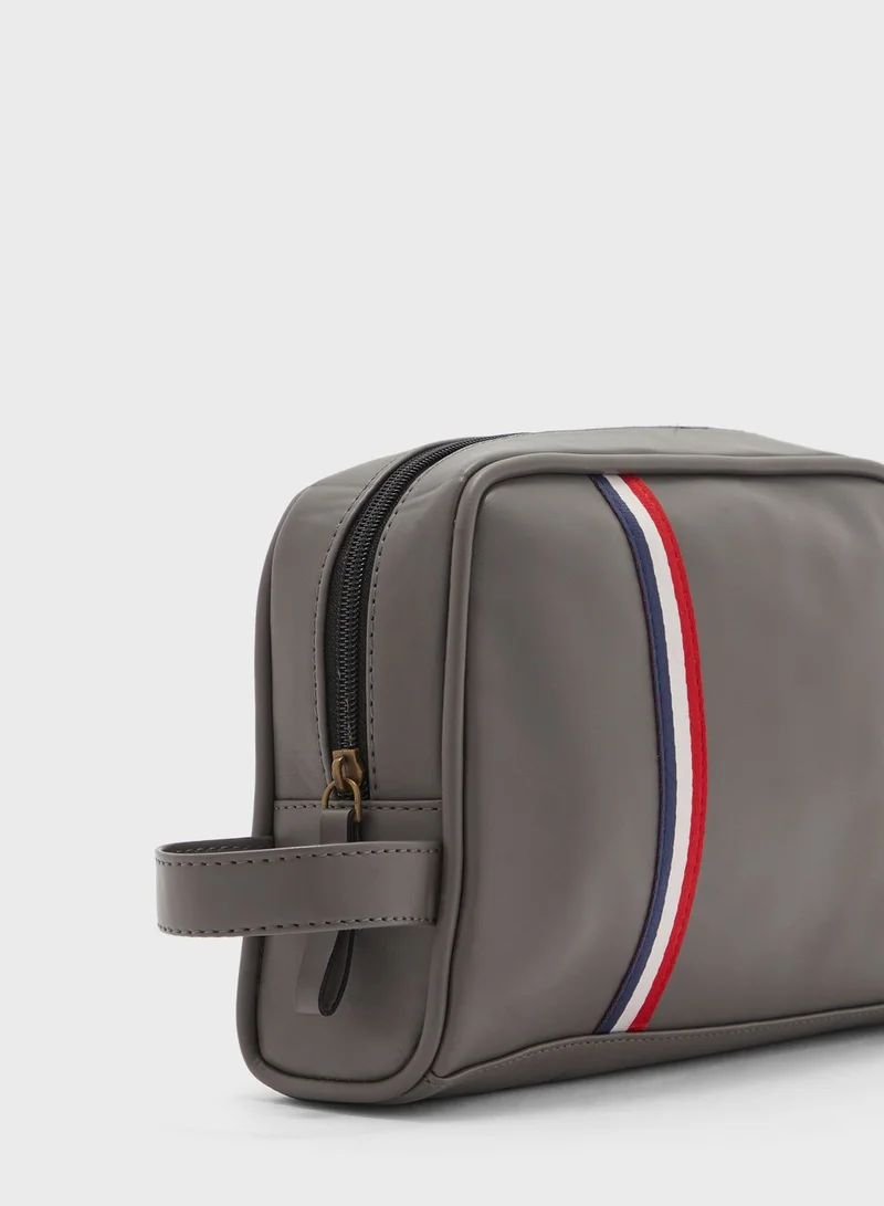 Seventy Five Men's Travels Wash Bag