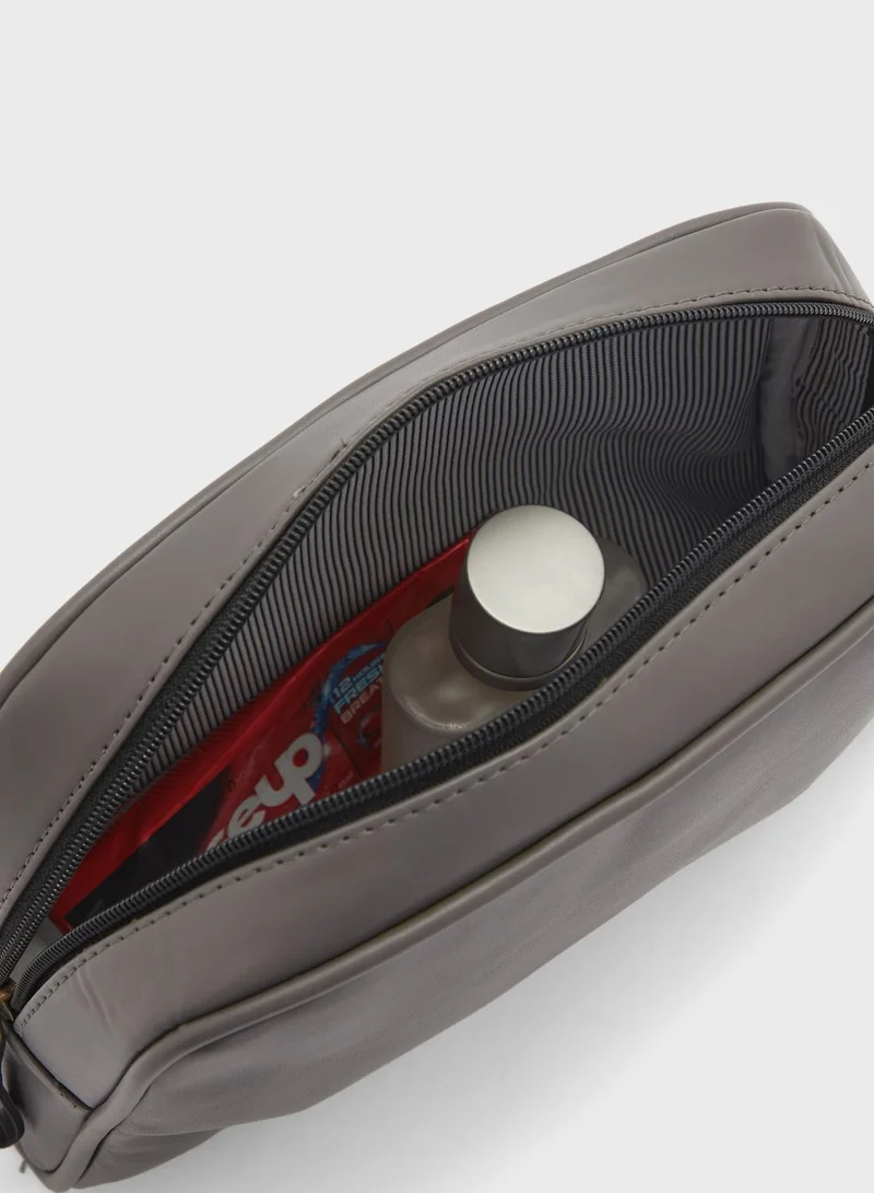 Seventy Five Men's Travels Wash Bag
