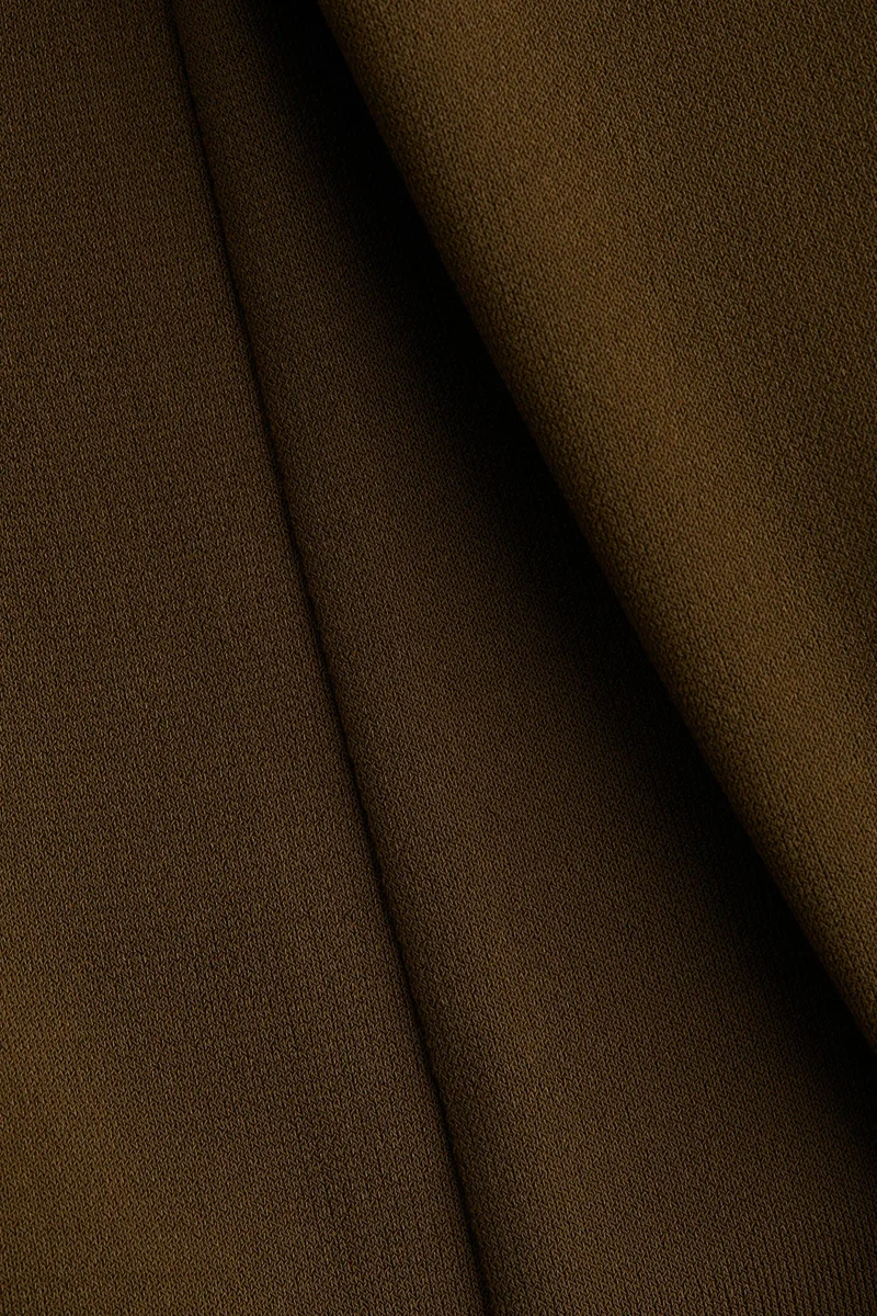 اتش اند ام بلوزة بحواف بيبلوم